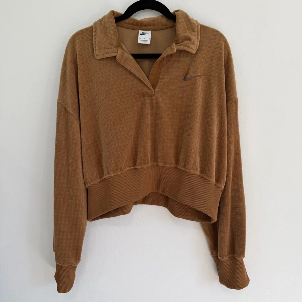 Nike cropped velour